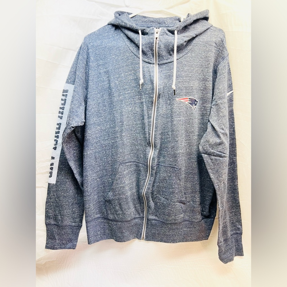 Women’s New England Patriots Sweater- size XXL